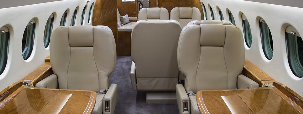 Dassault-Falcon-900-B_cabin